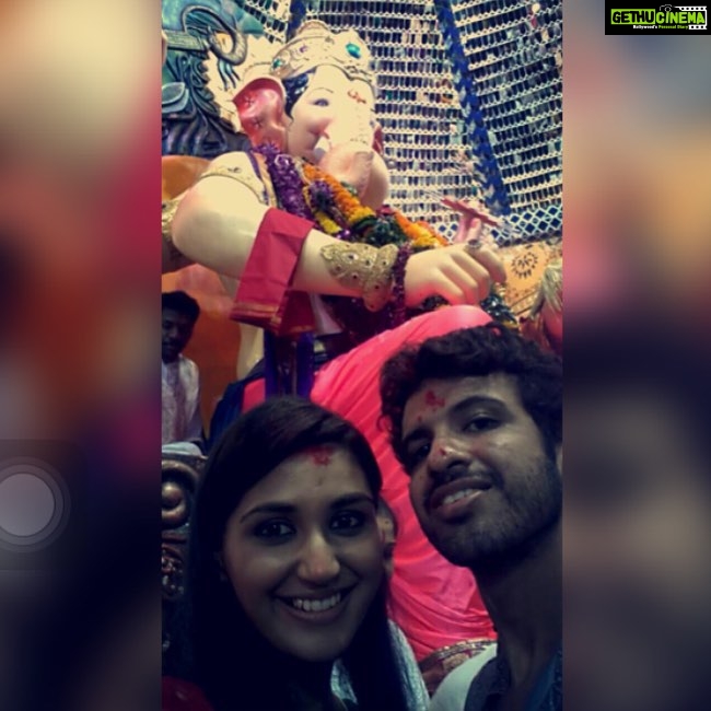Nikita Dutta Instagram - Midnight darshan at lalbaugh!! #feelblessed #ganpatibappamorya
