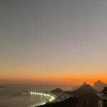 Nikita Dutta Instagram - Tried to match colours with the sunset 💛🧡❤️ . . . 📸: @vardhanpuri02 Pão De Açucar - Sugar Loaf Mountain