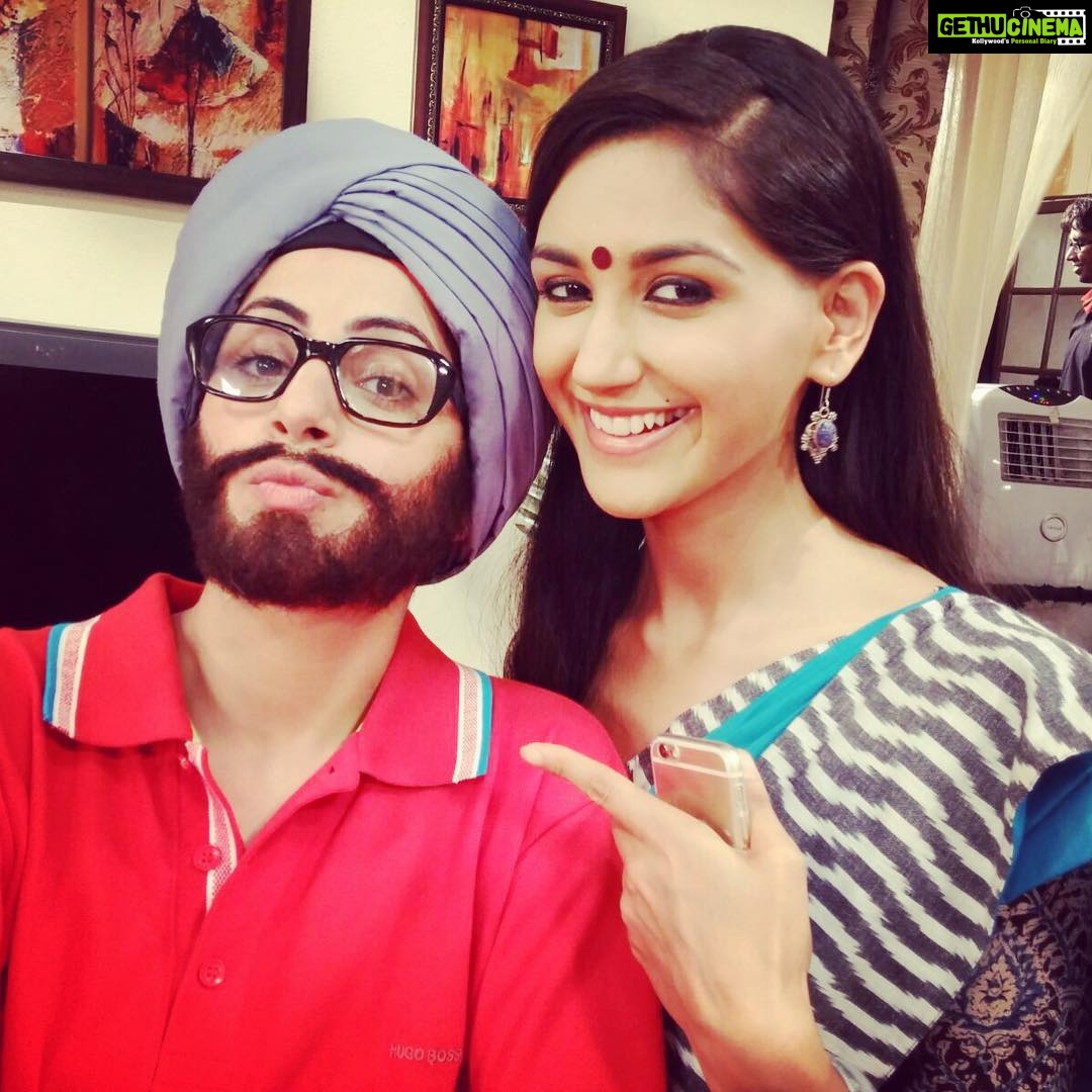 Nikita Dutta Instagram - Say hello to my new boyfriend! #SurdCoolness #DreamGirlDiaries