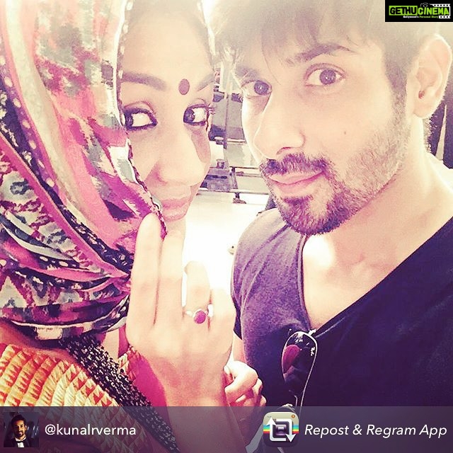 Nikita Dutta Instagram - Kaaaaran sir is here! #GotMeInSplits #TooMuchLaughter #SomethingIsFishyFace @kunalrverma
