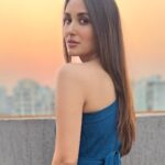 Nikita Dutta Instagram - A little blue with a sunset state of mind. 💙💛🧡 . . . Outfit: @kareenparwani Accessories: @ishkaara_ HMU: @monikamakeupandhair Captured by @yaminichander
