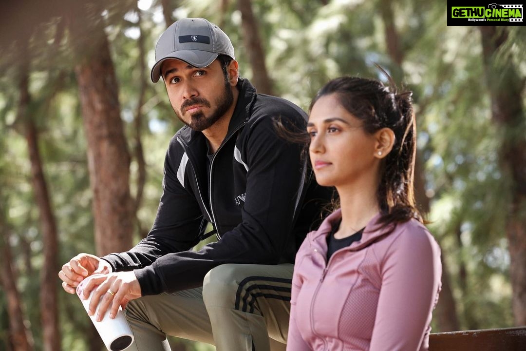 Nikita Dutta Instagram - #BTS That is my first day of shoot and @jayrkrishnan being in his element! . Itβs been a week since #Dybbuk released, and I can only be grateful for all the love we have received. ππ . @therealemraan @primevideoin @panorama_studios