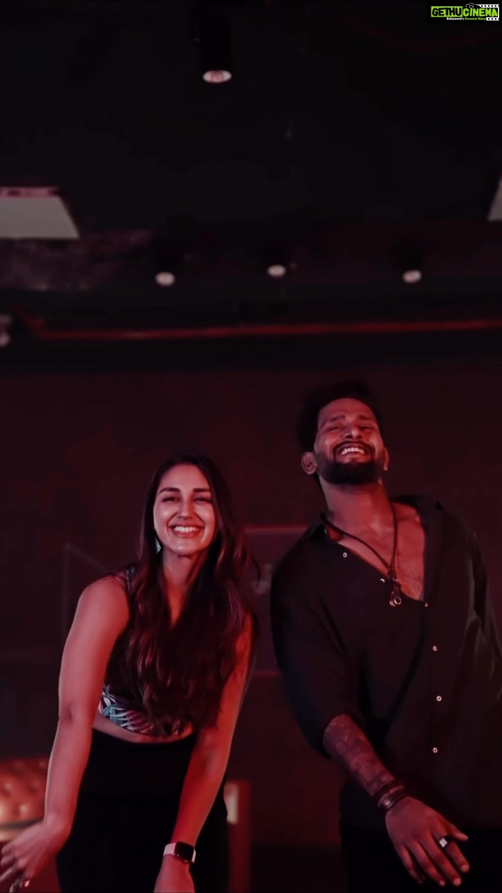 Nikita Dutta Instagram - Coz we all need a little Beyoncé in life 🤓 💃 🕺 . . . #beyoncé #Reels #Trending #Dance