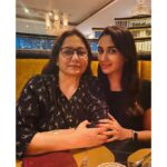 Nikita Dutta Instagram - Dinner date with Her Majesty. ❤️ . @alka.dutta16 The St. Regis Mumbai