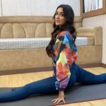 Nikita Dutta Instagram - Yoga is a practice I swear by. CoinSwitch is an App I vouch for, so go download @coinswitch_co and watch #Toofaan only on @primevideoin #Coinswitch #CoinswitchPeTodunTak #ToofaanOnPrime