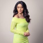 Nikita Dutta Instagram - It was a Granny Smith apple kind of day. 🍏 🍏 . . . Styled by @sheefajgilani Make up: @reshmaamerchant Hair: @hair.studio.suhas Outfit: @labelfrow Jewellery: @taki_byhp Shot by @shubhammandhyanphotography Managed by @ayushi.20 .