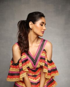 Nikita Dutta Instagram - 💐 💐 . . . Styled by @kareenparwani Outfit: @theworldofgaya Jewellery: @rimayu07 HMU: @reshmaamerchant @sunny_hairr Managed by @ayushi.20 📸: @shruu_t