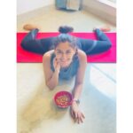 Nikita Dutta Instagram – Chilling in the frog pose at #SaturdayStretches today
.
It’s great for stretching your abductors and toning your legs. Very beneficial in maintaining insulin levels, regulating hormones and improving digestion.
.
#Mandukasana #FrogPose #Stretch #Yoga