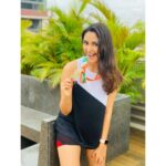 Nikita Dutta Instagram - #SimplePleasuresOfLife Just an excited kid on receiving the completion medal for the marathon I ran last week. . #WeAreAllBornToRun 🏃‍♀️ #TownscriptOriginals