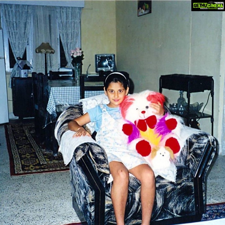 Nikita Dutta Instagram - These two had names, Fluffy and toffee. 🧸 🍭 . #ThrowbackThursday #JustChildhoodThings