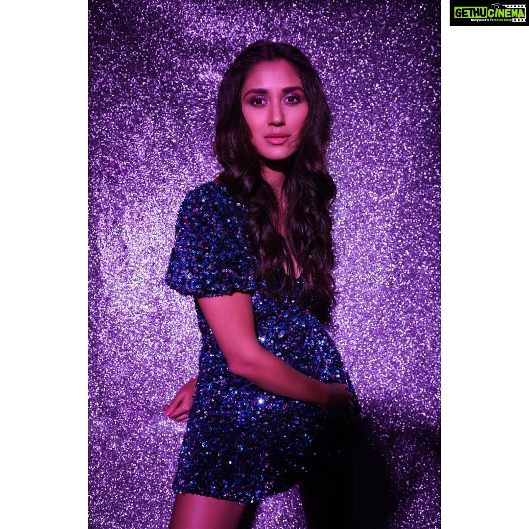 Nikita Dutta Instagram - It’s a Bling thing ✨🔮 . . 📸: @nirali.11 Styled by @jaferalimunshi 💄: @shibu_shimmer Outfit: @zara