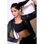 Nikita Dutta Instagram - ⬛️🟪⬜️🟧🟦 . 📸: @ipshita.db Edited by @retouchingartists Styled by @jaferalimunshi Outfit: @asicsindia HMU: @makeupbyanshu @meena.somani