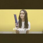 Nikita Dutta Instagram - Just got my hands on the newly launched Dyson Corrale and I am loving it. Its cordless, has heat control along with a flexing plates and gives a great shine to my hair. Hello happy hair! ☺️ . #dysoncorrale #dysonindia @dyson_india @dysonhair .