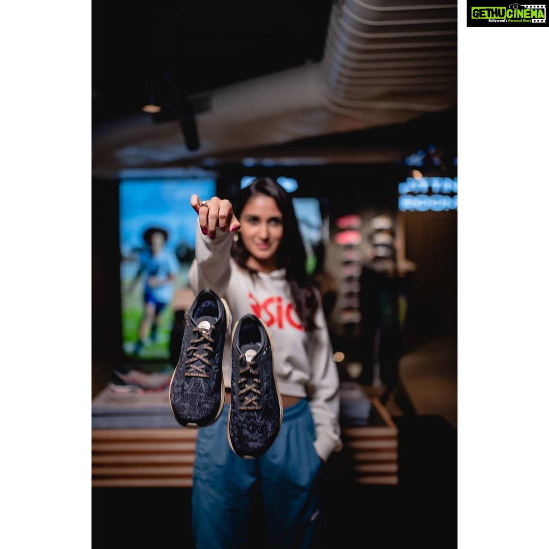Nikita Dutta Instagram - Take a step towards a sustainable future with ASICS. Introducing the Edo Era Tribute Pack, the all new ASICS collection made from recycled PET bottles. . To know more visit the asics.com #EDOERATRIBUTE #ASICS #ASICSIN