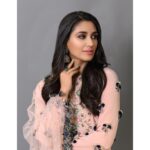 Nikita Dutta Instagram - 🎆 . Styled by: @jaferalimunshi Outfit: @payalsinghal HMU: @shibu_shimmer Shot by: @ashwin.mahajan_ .. #AboutLastNight #Diwali2019