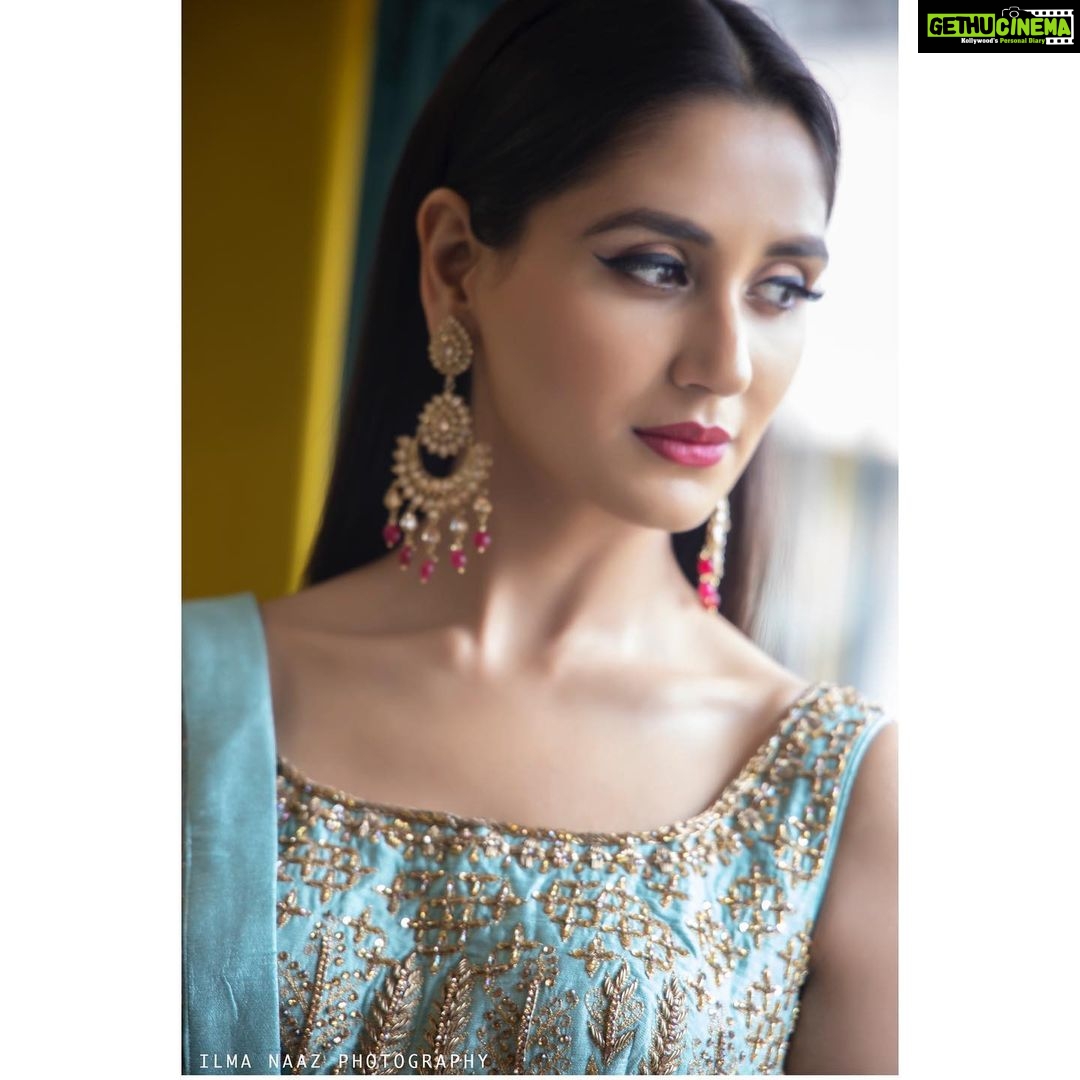 Nikita Dutta Instagram - ❄️💎. . Styled by @jaferalimunshi HMU by @shibu_shimmer Outfit by @alifcreation111 Picture courtesy: @ilmanaazphotography1 . #AboutLastNight #Navratri Pune, Maharashtra