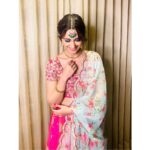 Nikita Dutta Instagram - 🌷 Styled by @jaferalimunshi HMU by @nidhiagarwalmua Outfit by @bon.bibi #AboutLastNight #Navratri Bikaner