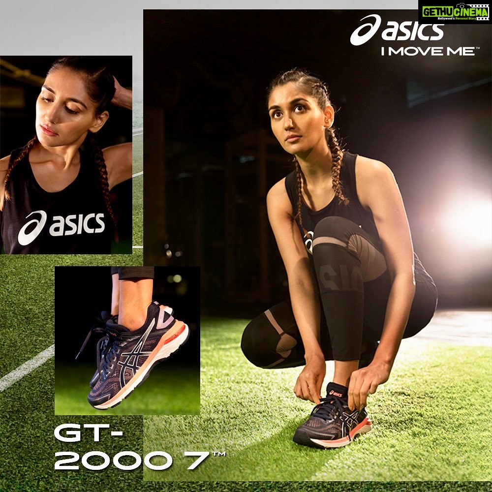 Nikita Dutta Instagram - Lace up. 👟 🦄 #IMoveMe #ASICS #ASICSIN #WinTheLongRun @asicsindia