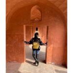 Nikita Dutta Instagram – Semi-Cool. 
Rather trying to be. 🦄✌️
#TheTajMahal Taj Mahal, Agra City