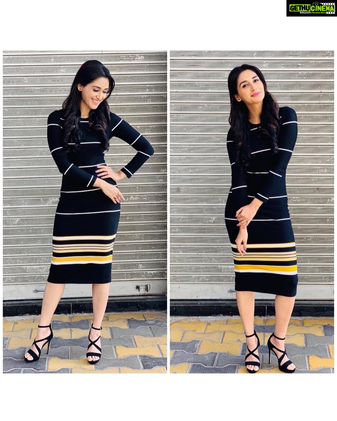 Nikita Dutta Instagram - When in doubt, Wear black And please don’t pout 🤭 .. .. #Aafat at @mirrornow_in today. Incase you missed the chat, catch it Tom at 12.30pm on @mirrornow_in .. Styled by @jaferalimunshi Outfit @zara Accessories @aldo_shoes .. .. #MainHoonAafat #MXPlayer #MXOriginals