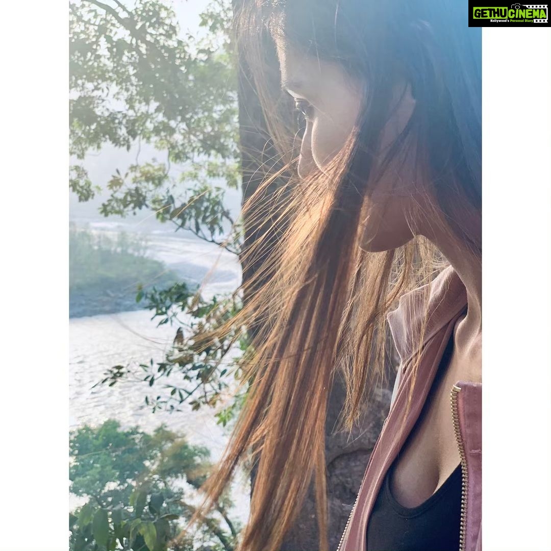 Nikita Dutta Instagram - First sight of The Ganges. . . #Mountains #Ganga #SBS Shivpuri, Uttarakhand, India