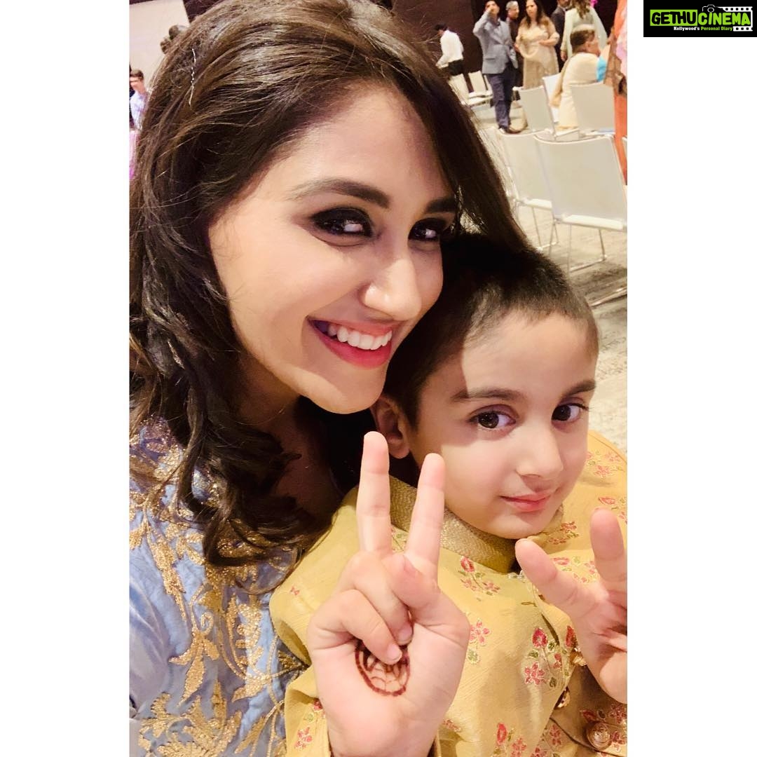 Nikita Dutta Instagram - Date for tonight ✌️🦄 #ObsessedAunt Hyatt Regency Pune