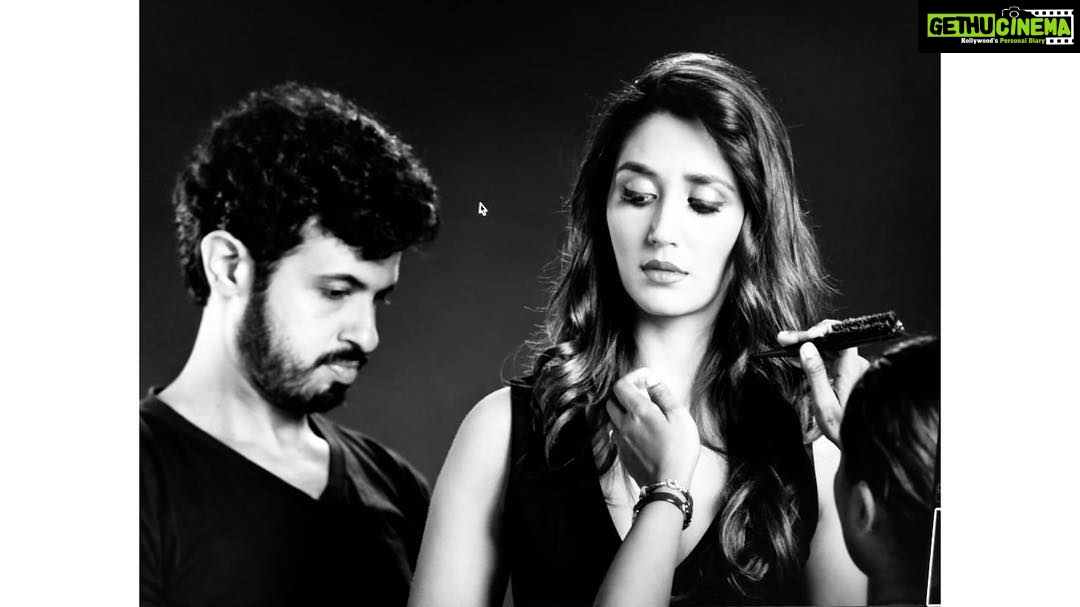Nikita Dutta Instagram - The only one allowed to judge, criticise, scold, order and control my wardrobe. Dealing with my forever worried face for 5 years now. Happy birthday jaffy 🤗❤️ @jaferalimunshi