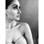 Nikita Dutta Instagram - That which you gaze upon, you become 💫✨