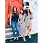 Nikita Dutta Instagram - “Being silly and overeating is healthy”, said no one ever. But you still must do it often 😬✌️🦄 @sagarikachhetrii @manasi_moghe