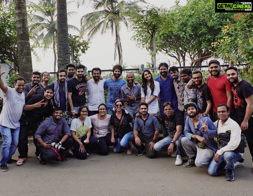 Nikita Dutta Instagram - Indeed a pleasure to be a part of the journey of #KabirSingh. To the memories made and the experience gained, thank you team Kabir Singh! 🦄😇🙏