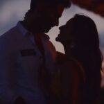 Nusrat Jahan Instagram - Romantic Hangover ❤️ #srk #romance #music #therapy #throwbackthursday #lovereels❤️ #instagood #instalove #instareels @bipradip_chakraborty @kiara_sen111 @siladitya_dutta @abinashbhowmick_official @brushofpritam @himadrib19 @sujitdas466 @sanjuktan @avi_shake__ Rajbari Bawali
