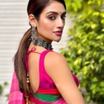 Nusrat Jahan Instagram - গোলাপি সন্ধ্যা 💖 #instapic #feelingpink #pink #sareelove #love #indian #attire