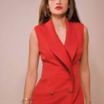 Nusrat Jahan Instagram - Minding Mine #trendingnow #trendingreels #trendingreelsvideo #instareels #feelitreelit #red #love #instafashion