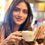 Nusrat Jahan Instagram – কাজের মাঝে ☕️ 

#coffeelover #cappuccino #instadaily #instapost #bindi #indian #love #life #nomakeup #thursday