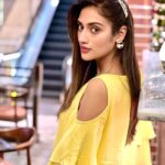 Nusrat Jahan Instagram - I guess all mommies have crushed 👗🙈🙈🙈 #mommylife #yellow #dinnerdate #wednesday #beloved #love #life #instafashion #instadaily