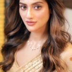 Nusrat Jahan Instagram - Pujo fashion for me means style with comfort, so this pujo Get Ready with Me and @miabytanishq and look effortlessly stylish and Chic. #miabytanishq #thisisme #pujofashion #jewellery