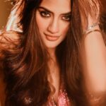 Nusrat Jahan Instagram - Getting ready for a LIT Saturday… What are ur weekend plans??? #saturday #lit #weekend #weekendvibes #instagood #instafashion #love #likesforlike @kiara_sen111 @abinashbhowmick_official @brushofpritam @bipradip_chakraborty @siladitya_dutta @avi_shake__ Hyatt Regency Kolkata