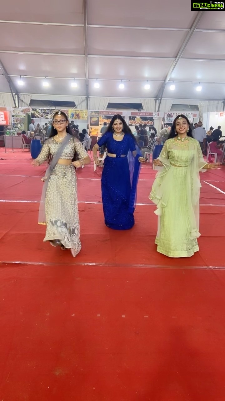 Papri Ghosh Instagram - Last day of Navratri has started #smcadurgapuja #navratri #garba #dance #mahanavami #lehenga @stitch_vyshnavee_sarath @somalichatterjee_._ 14th Cross Street