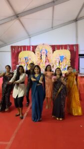 Papri Ghosh Instagram - #smcadurgapuja #durgapuja #chennai #group #dance #pujo #fun @dhonivicky_07_18 @chennai_jazz