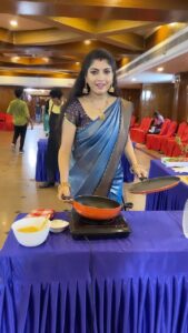 Papri Ghosh Instagram - #tamil #comedy #dialogue #cooking #funny #reels #actress #saree #jewelry @chennai_jazz #suntv #serial