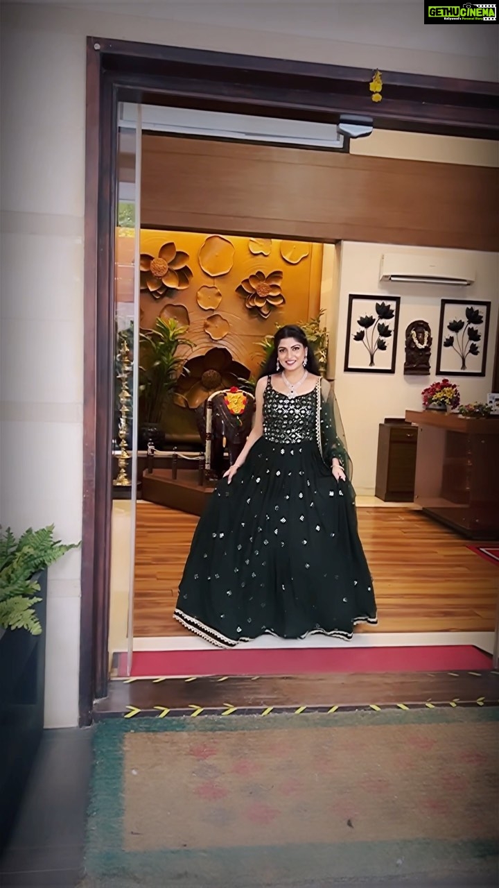 Papri Ghosh Instagram - #diamond #jewelry @josalukkas #dress @shanus_boutique #tamil #romantic #song #actress #suntv #serial