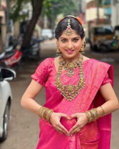 Papri Ghosh Instagram - #babyshower #kayal #pandavarillam @suntv 
#jewelry @chennai_jazz 
#saree Vellavan stores 
#blouse @stitch_vyshnavee_sarath