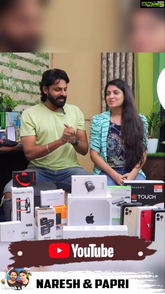 Papri Ghosh Instagram - Latest Gadgets Collections #newvideo #vlogs #gadgets #explorewithnareshandpapri #npfamily #paprighosh #naresheswar #iphone #tamilvlogger