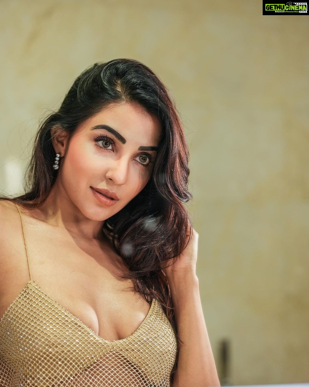Parvatii Nair - 104.4K Likes - Most Liked Instagram Photos