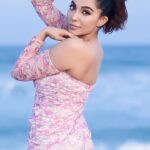 Parvatii Nair Instagram – Happiness comes in waves 🌊 ❤️💃🏻

Photography @pariaarclicks
Videography @sathyaphotography3
MUA @shree_bhuvana_mua