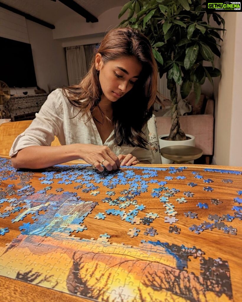 Pooja Hegde Instagram - Home bound and puzzled 🧩🥸