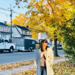 Pooja Jhaveri Instagram – Love how the Sun is acting as the natural filter… ! 
.
.
#falllook #ootd #fall #autumn #lovinglife #newexperiences #newlife #trendingreels #trending #fall #fall2022 #nj #njbloggers #fashion #fallfashion #trainstationphotography