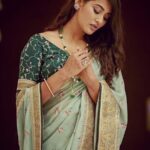 Pooja Jhaveri Instagram – Rajkumari feels in this saree…
.
.
Location : @jaimahalpalace 
.
.
#jaipur #jaipurpalace #palace #wedding #destinationwedding #palacewedding #catalogueshoot #sareeshoot #printshoot #poojajjhaveri Jai Mahal Palace Jaipur