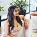 Pooja Jhaveri Instagram - The big reveal ! For everyone who was awed with my stay in #philadelphia and for all the messages I received asking about my stay… Here is the big reveal…. My stay in #philly was definitely the most luxurious and comfortable experience. The building stood right in the centre of the city overlooking the love park. It was so centrally located that every corner was literally walking distance. The apartments were beautifully designed with all the basic necessities taken care of. One could literally pick clothes, get there and start living. The amenities included a gym, lounge area, TV room, and beautiful rooftop, It was a perfect spot to spend time on my free days. I must say the staff was cordial and the maintainace was great too. The next time you are in US you definitely need to book your stay with @sonderstays They have the best locations, and great maintained apartments along with reasonable prices. Happy living 😁 Also this cute dress : @sheinofficial #sonder #philly #philadelphiastays #phillystays #airbnb #travelstories #staycations #vaccation #holidayhomes #stayinphilly #usahotels #usliving #staycationusa #motels #holidayhomes #newjersey #jerseycity #jc #nj #nyc #nycmodel #philly #philadelphia #northamerica #instablog #instagood Philadelphia, Pennsylvania