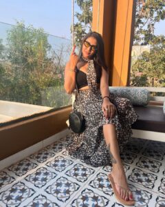 Pooja Jhaveri Instagram - When you finally get a sunday, you are only going to chill 🙈😄
.
.
#sundayfunday #lazysunday #sundaying #sundayvibes
